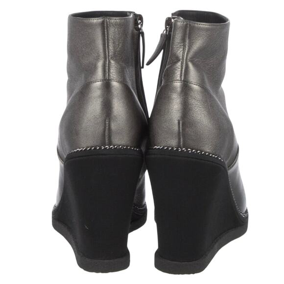 Chanel Interlocking CC Logo Leather Boots size 36 NWOT - Picture 4 of 4